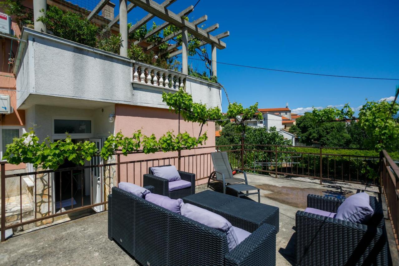 Ferienwohnung Oliva Vrbnik Exterior foto